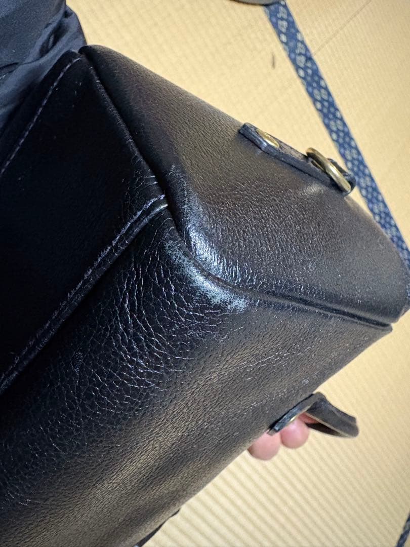 レザー ブラック ショルダーバッグ　イルビゾンテ　ボストン