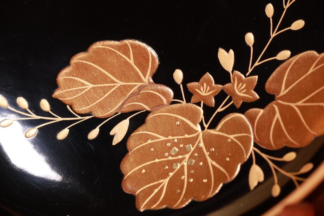 BJ017　輪島塗　布着堅地　盛岡庄五郎 作　縁金 草花金蒔絵椀　五客　木製