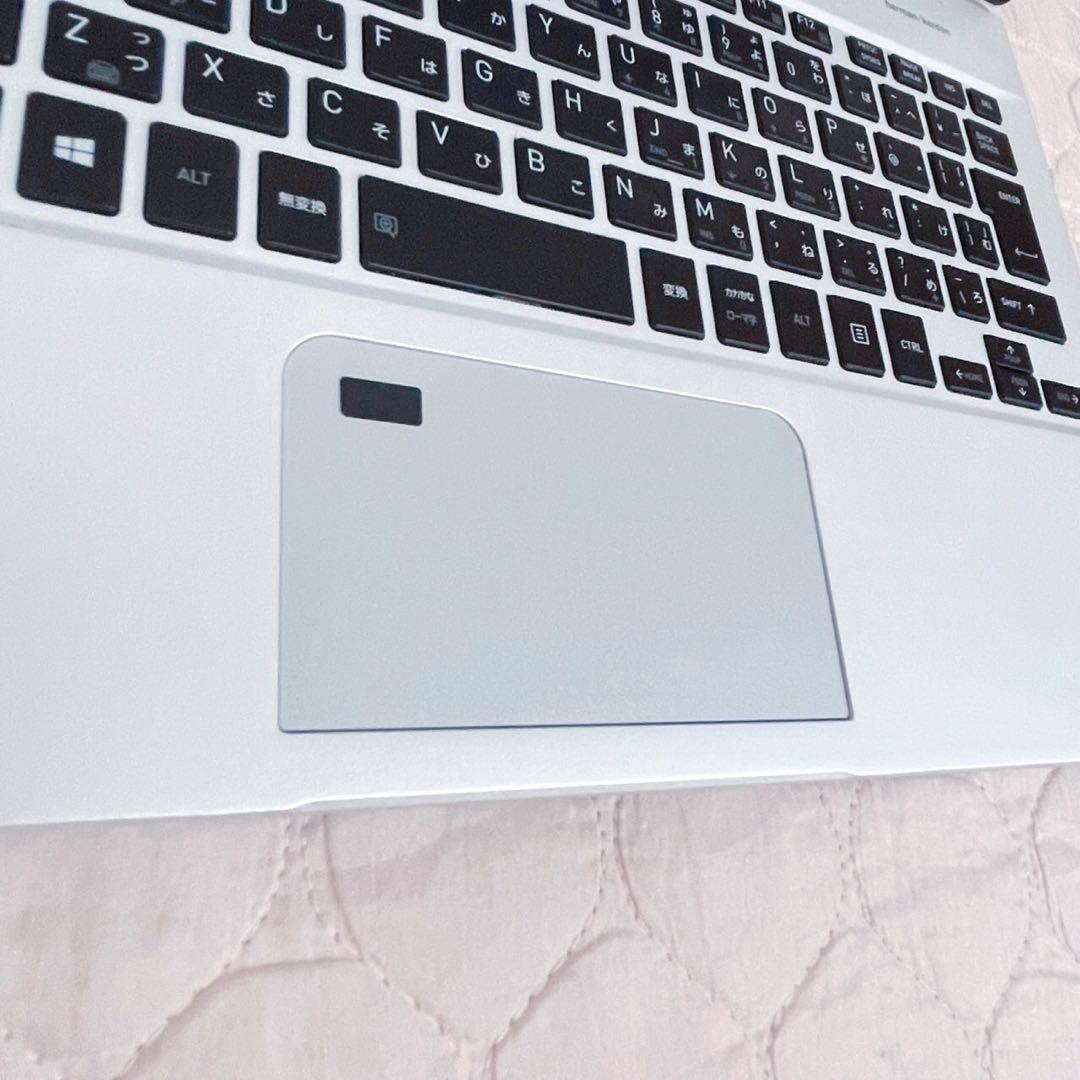 【お洒落・美品】2018年製 第8世代i7 フルHD タッチパネル 長時間駆動