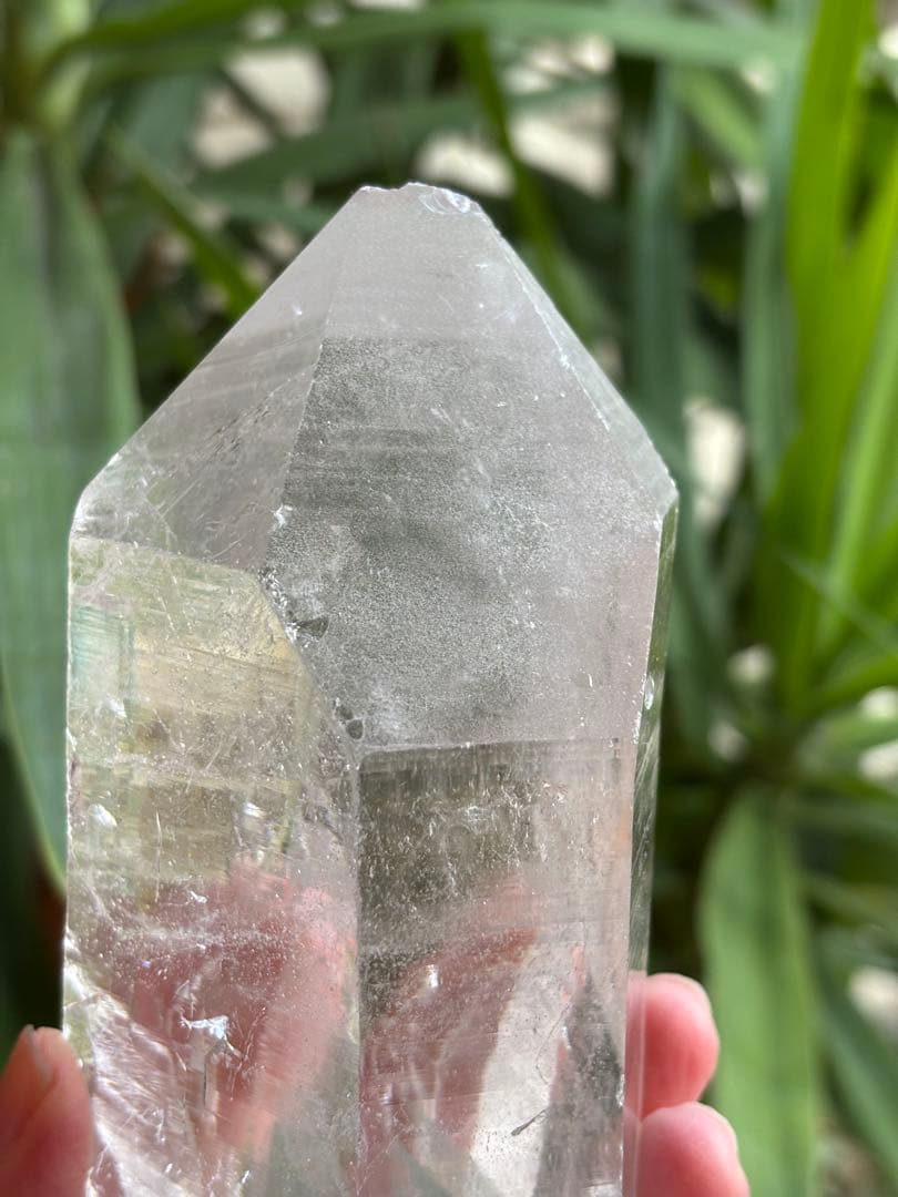 インド　マニハール産　グリーンファントムクォーツ　ポイント　873g 気泡入り