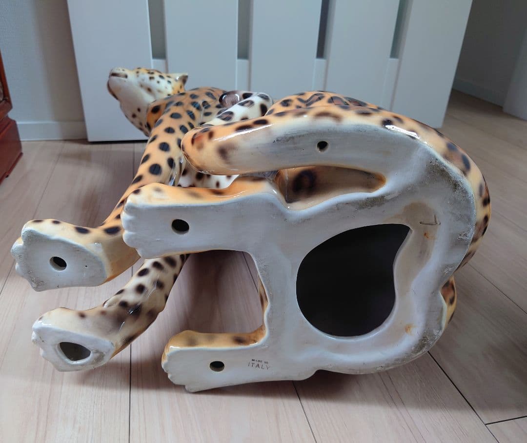 イタリア製　チーターの置き物　高さ約65cm　インテリア　オブジェ