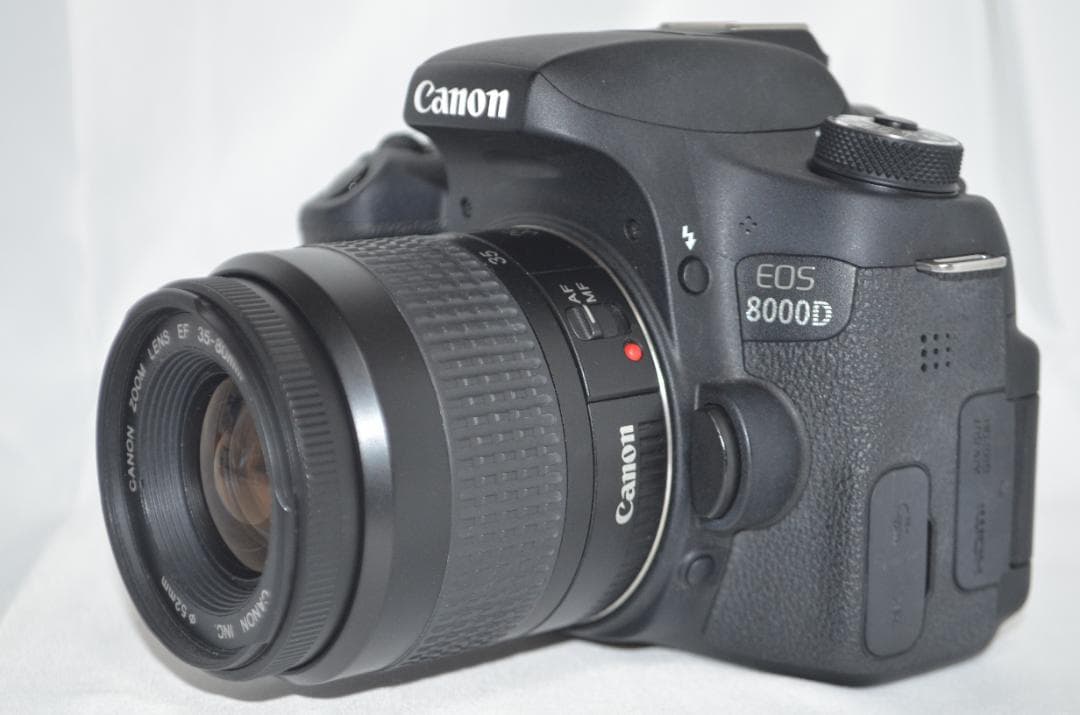 美品 Canon キャノン EOS 8000D レンズキット