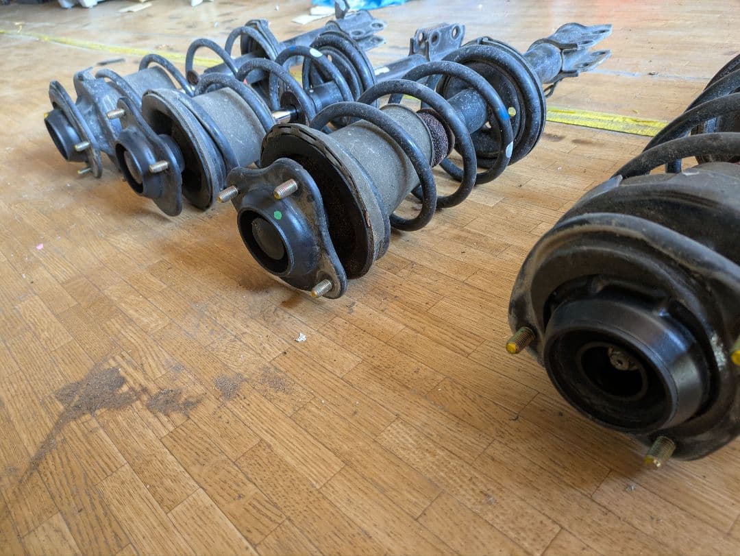 いすゞ　ジェミニイルムシャーR純正サスペンション１式