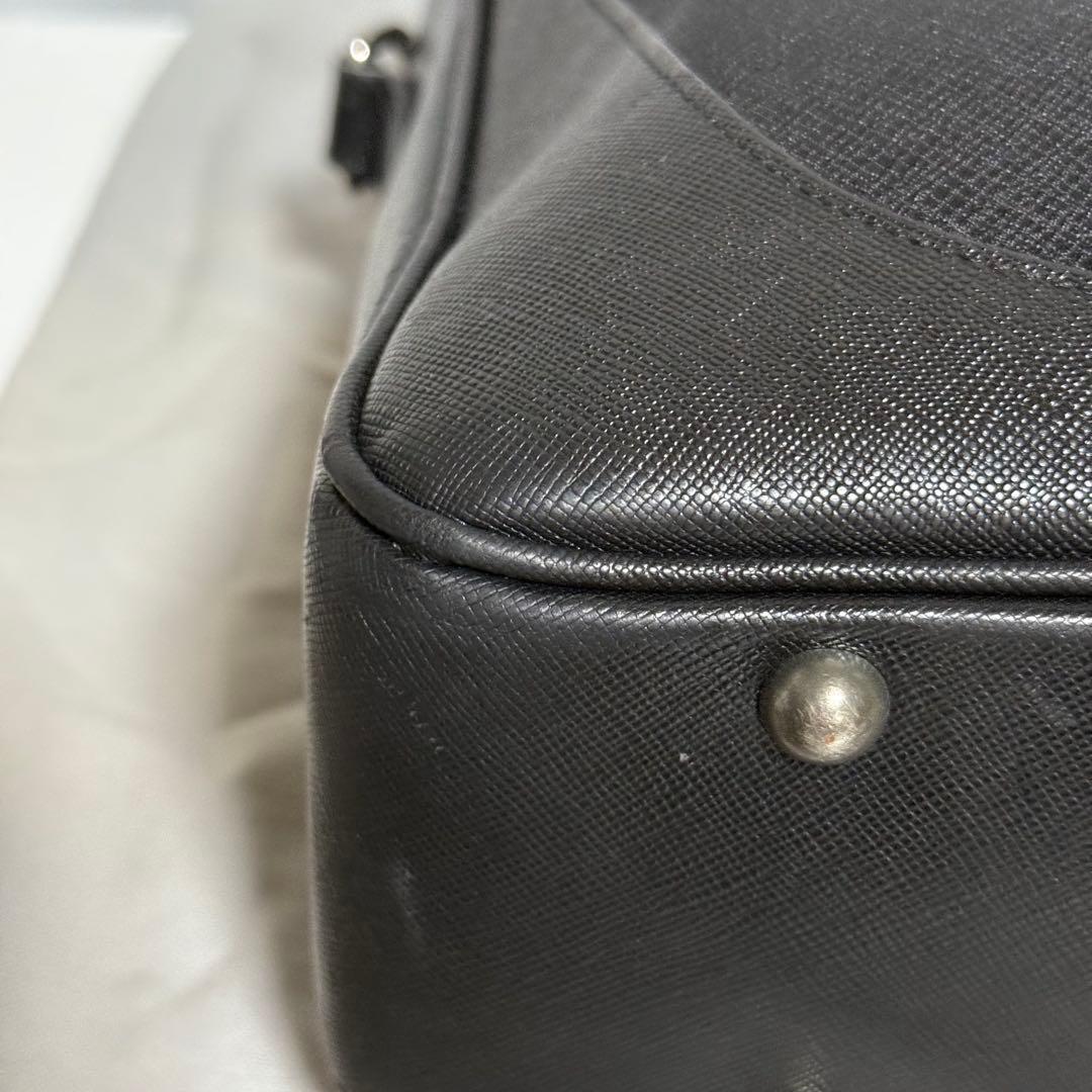 極美品✨ペッレモルビダ　キャピターノ　ビジネスバッグ　レザー　ブラック