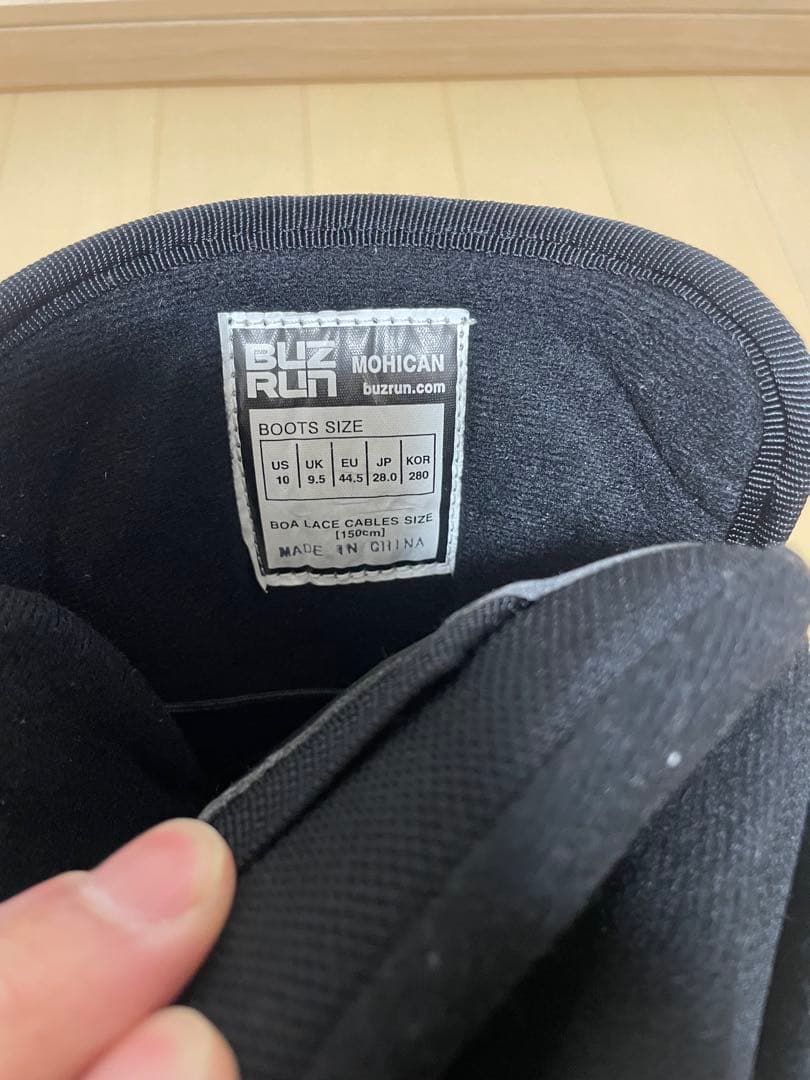 【美品】スノーボードブーツ 28cm BUZRUN