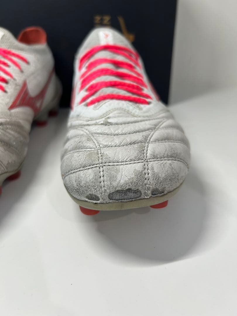 MIZUNO モレリアネオ4β 限定CHARGE PACK 26.0cm