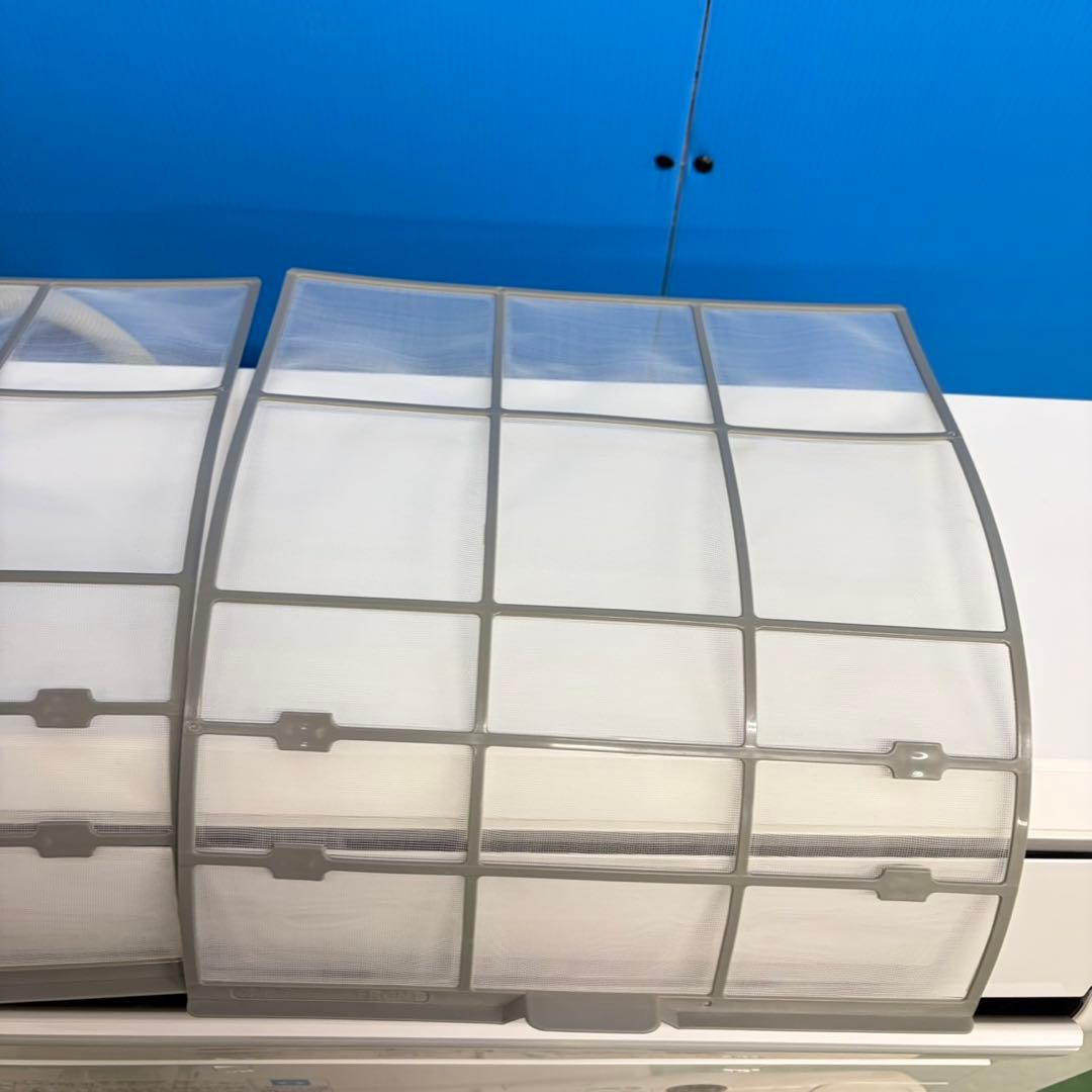 725 ルームエアコン　極美品　展示品　ポンプダウン済み　容量2.2kw 大人気