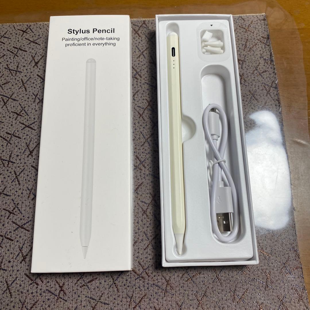 iPad 第6世代　32GB シルバー＋ペン＋ケース