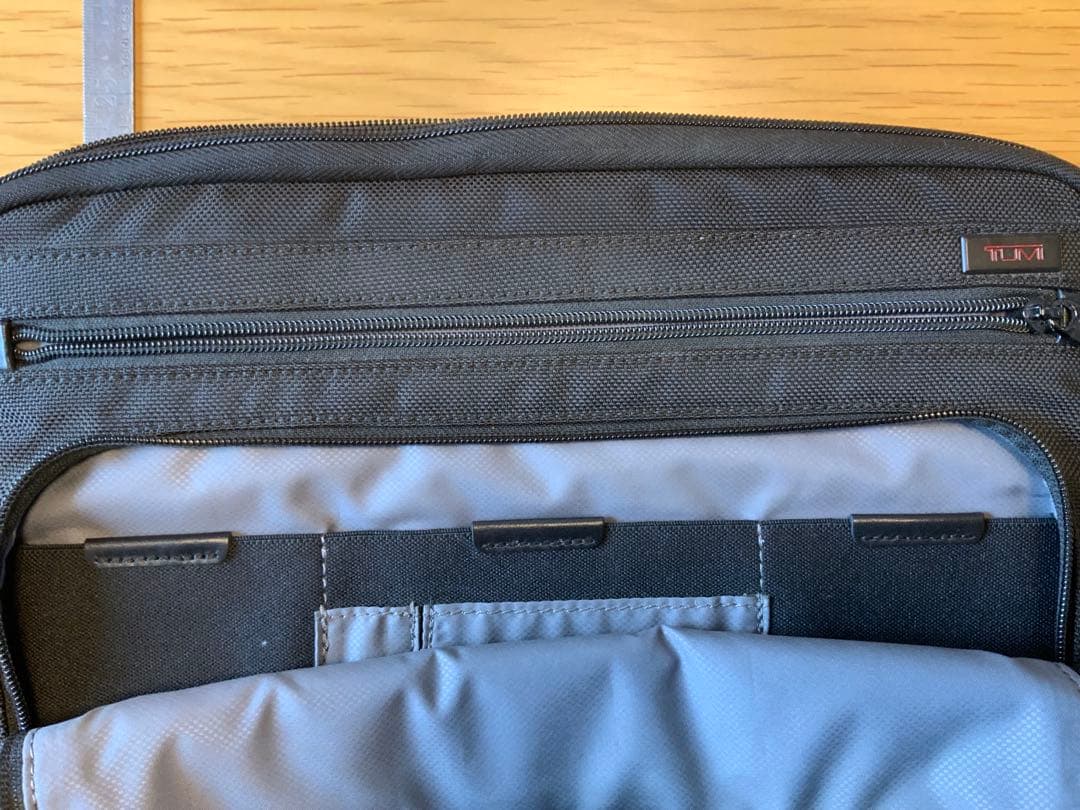 TUMI PCケース　ラップトップカバー　ミディアム　タンパッチ