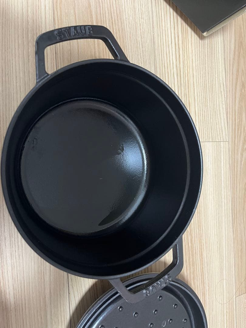 ストウブ(Staub)鍋