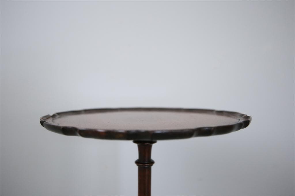 英国アンティーク木製ワインテーブル/サイドテーブル/丸机/飾り棚(89-102)