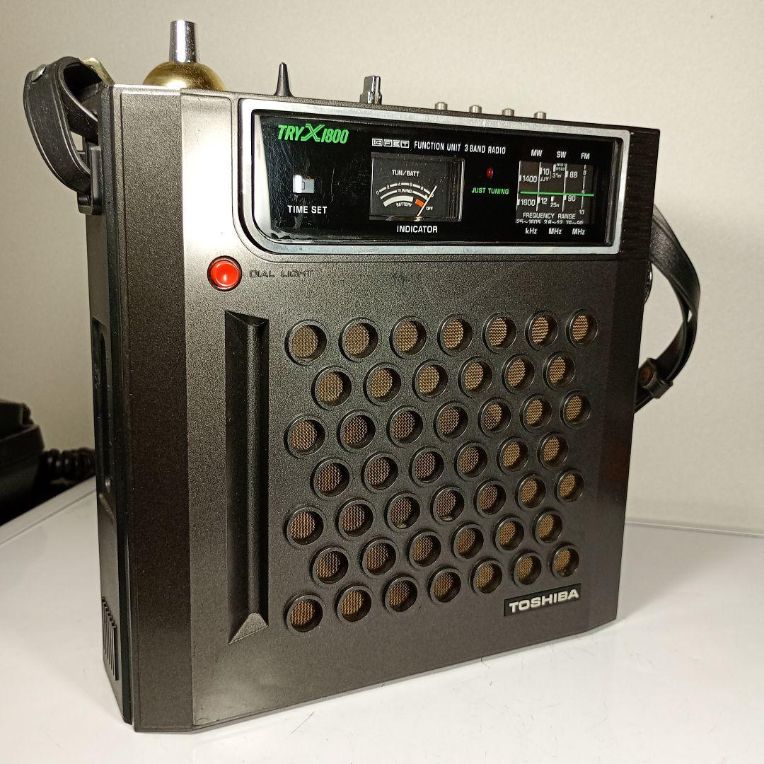 東芝　FM/MW/短波ラジオ　RP-1800F 動作品　電源コード付き