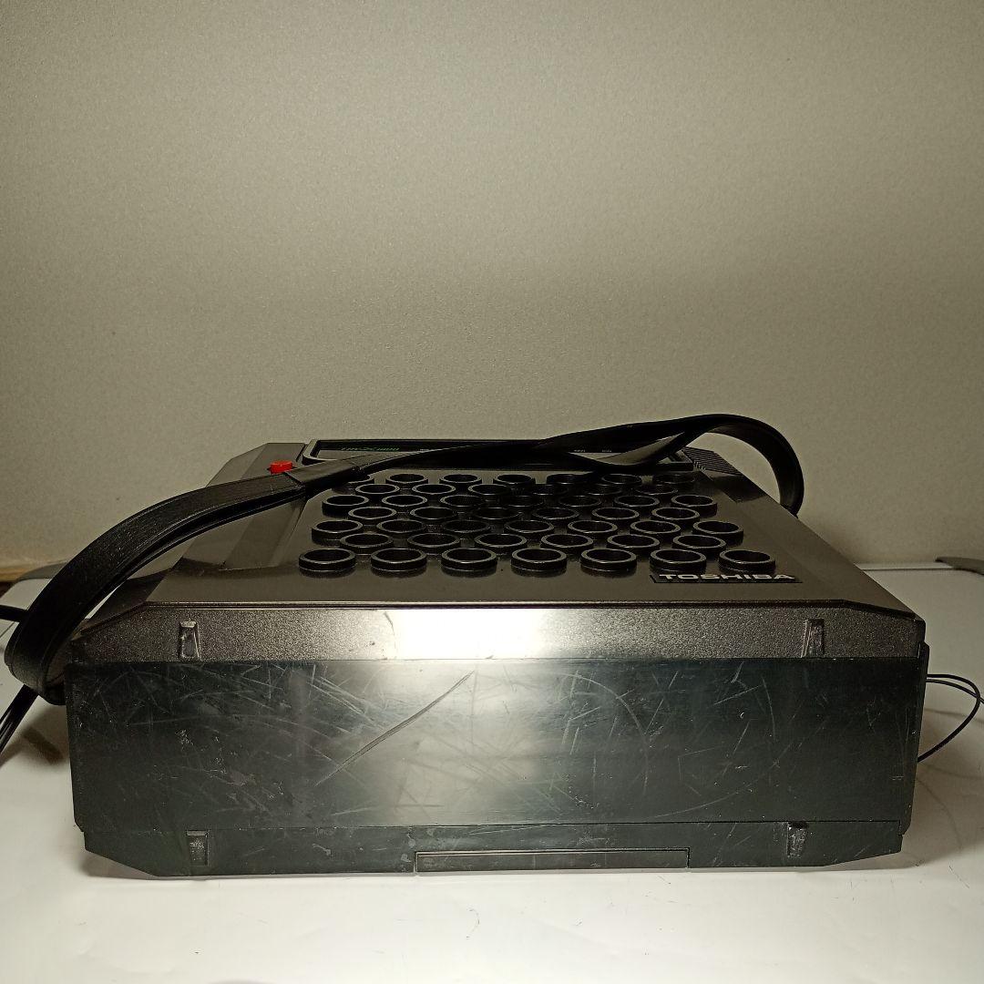 東芝　FM/MW/短波ラジオ　RP-1800F 動作品　電源コード付き