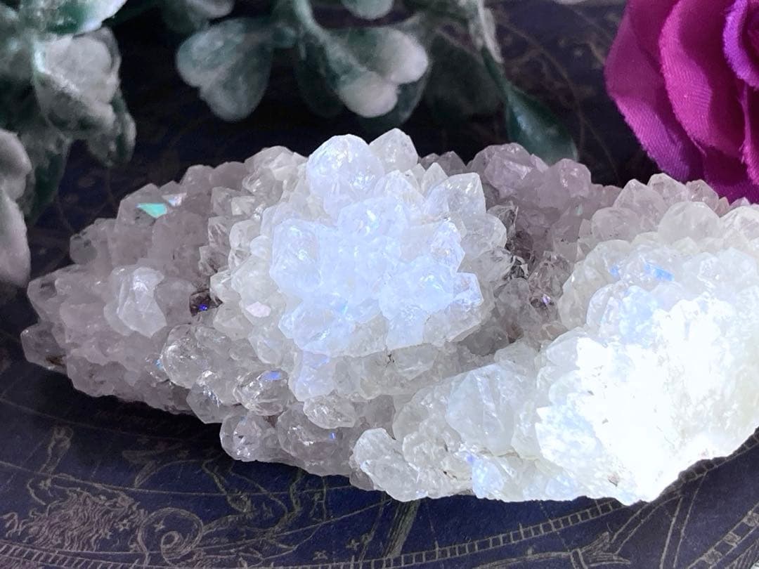 インド産　アナンダライト　水晶　クリスタル　レインボークォーツ　原石　クラスター