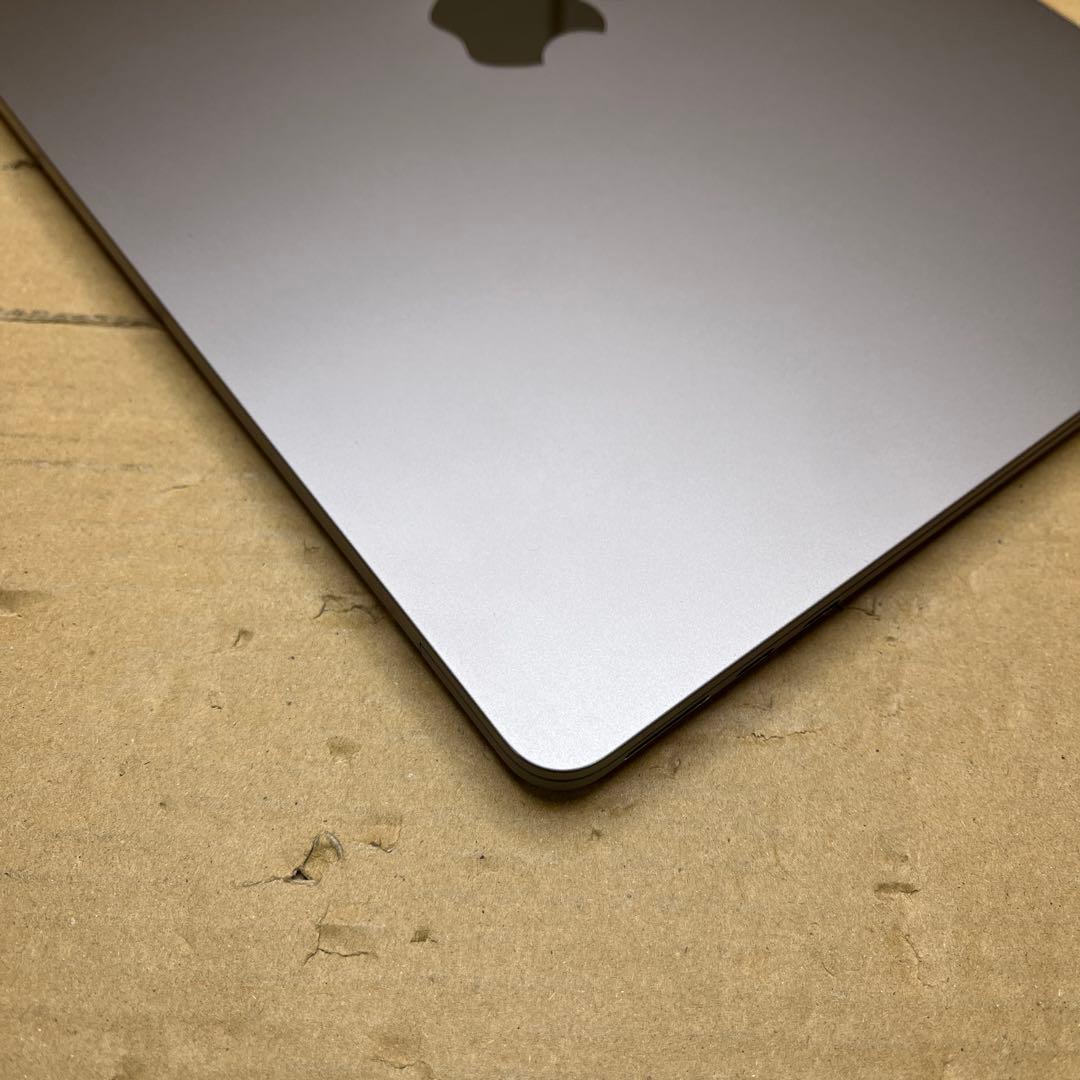 Apple MacBook Air M2 2022 13インチ　スペースグレイ