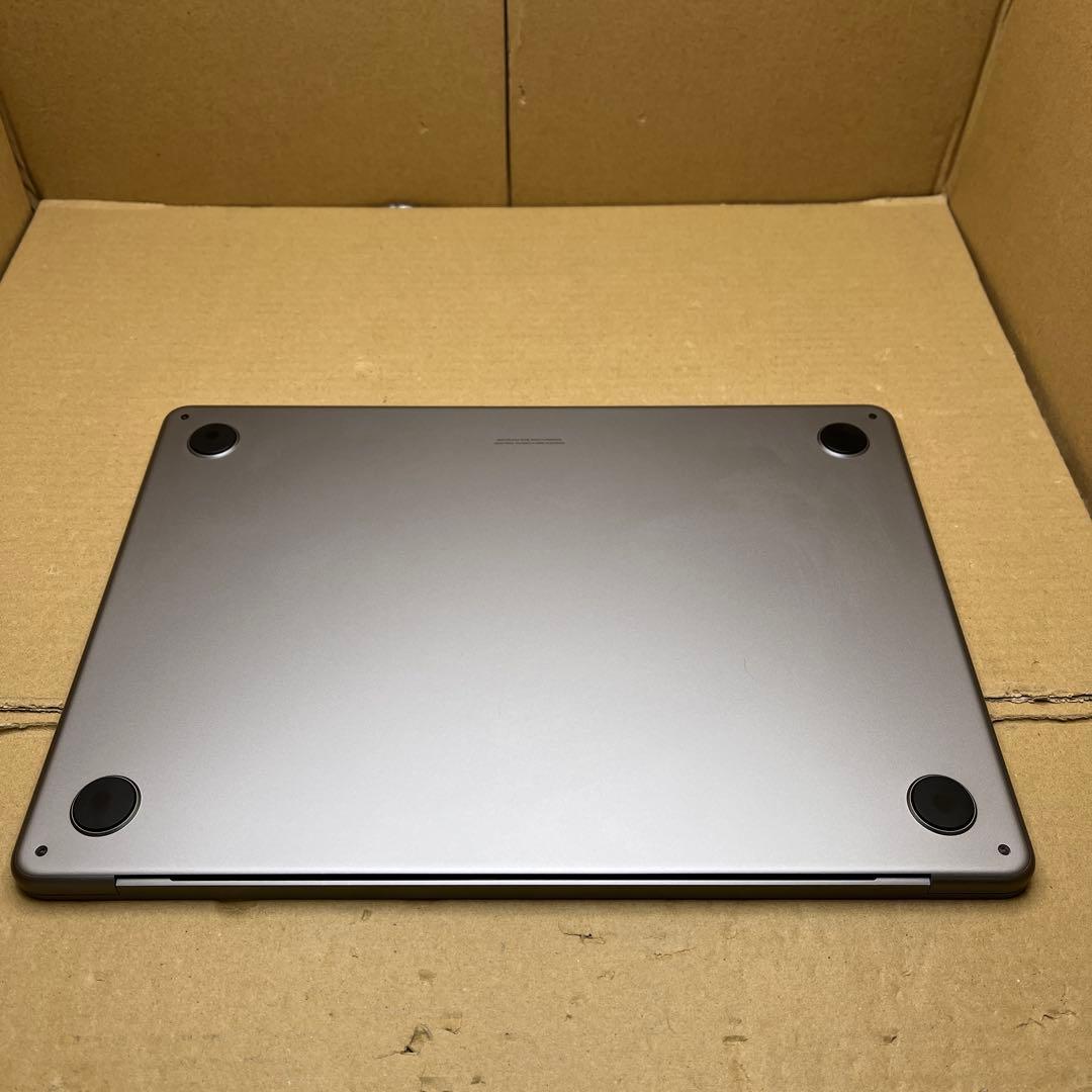 Apple MacBook Air M2 2022 13インチ　スペースグレイ