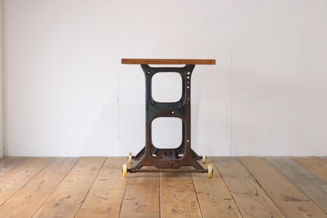 ヴィンテージ 作業台 テーブル 机 展示台 インダストリアル 天板 無垢材