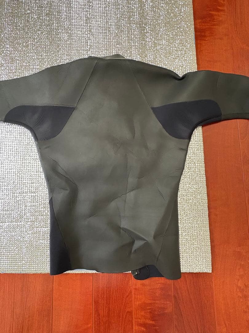 ダークグレー ジッパー付きタッパー