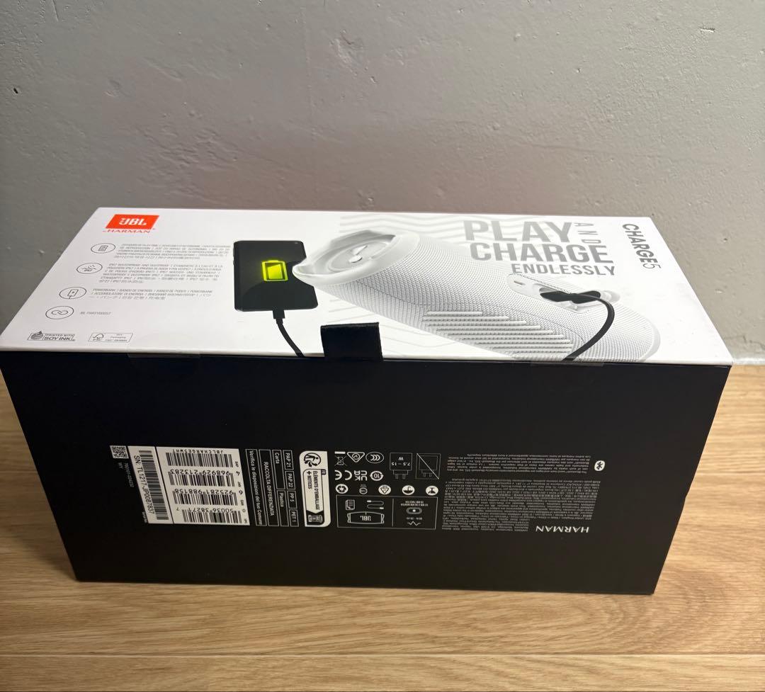 【新品未開封】JBL CHARGE5 カラーホワイト