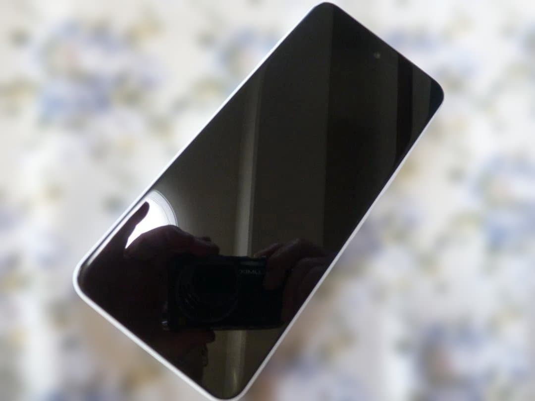 美品 Libero 5G II 64GB ホワイト A103ZT SIMフリー