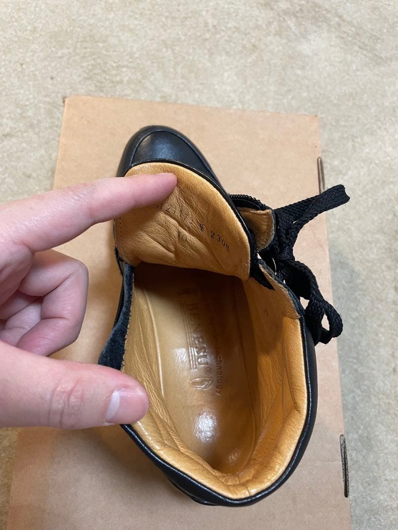 ひ*か様 BENESU ベネシュ　ブーツ　23.0㎝