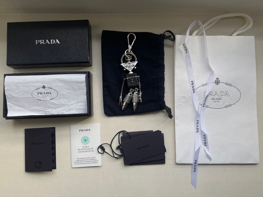 PRADA キーリング シルバー　ロボット　キーチャーム