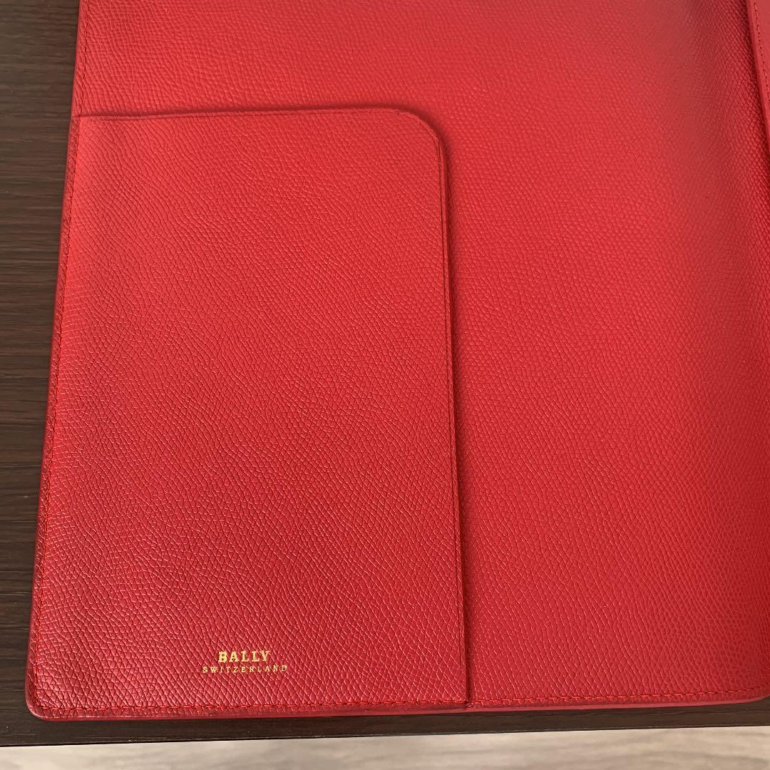 Bally 本革　iPad ケース　赤　9.7インチ用