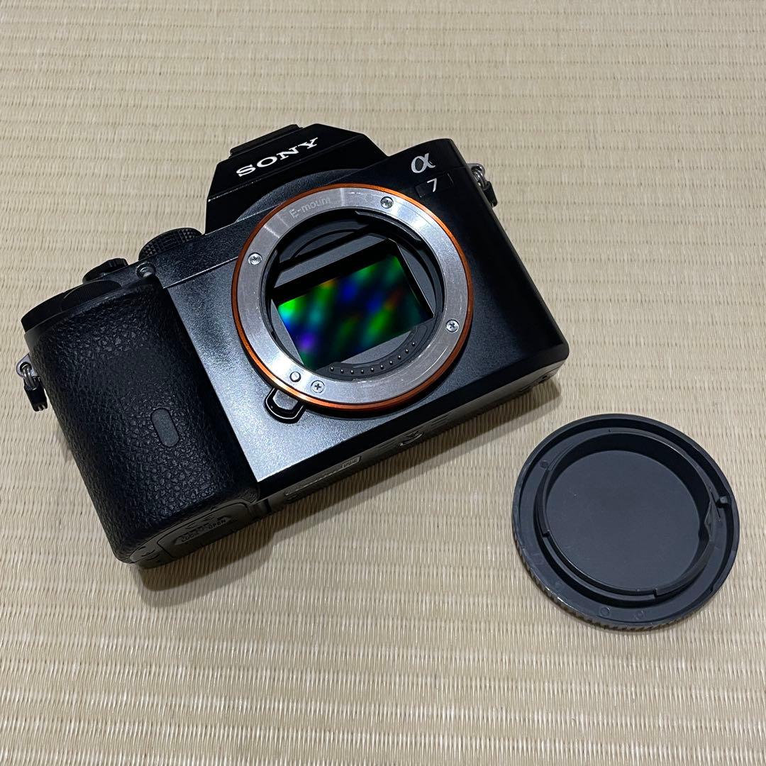 SONY α7 ミラーレス一眼カメラ 本体と付属品