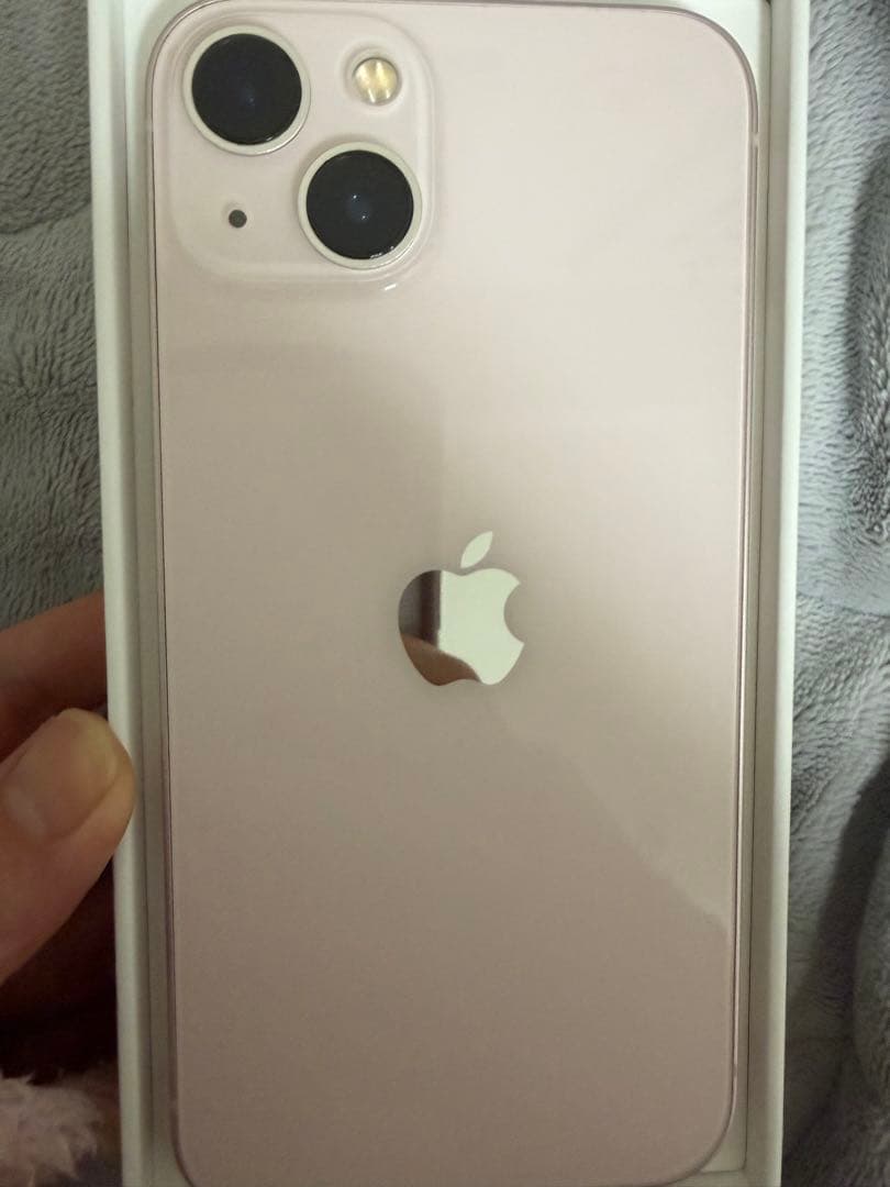 iPhone 13 256GB ピンク 本体【外箱＋付属品あり】