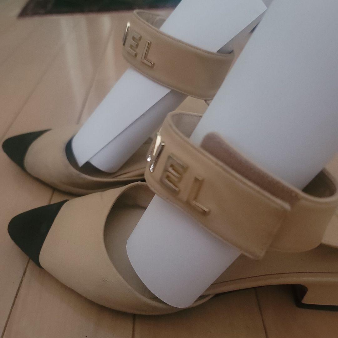 CHANEL ベージュ・ブラック アンクルストラップ フラットシューズ