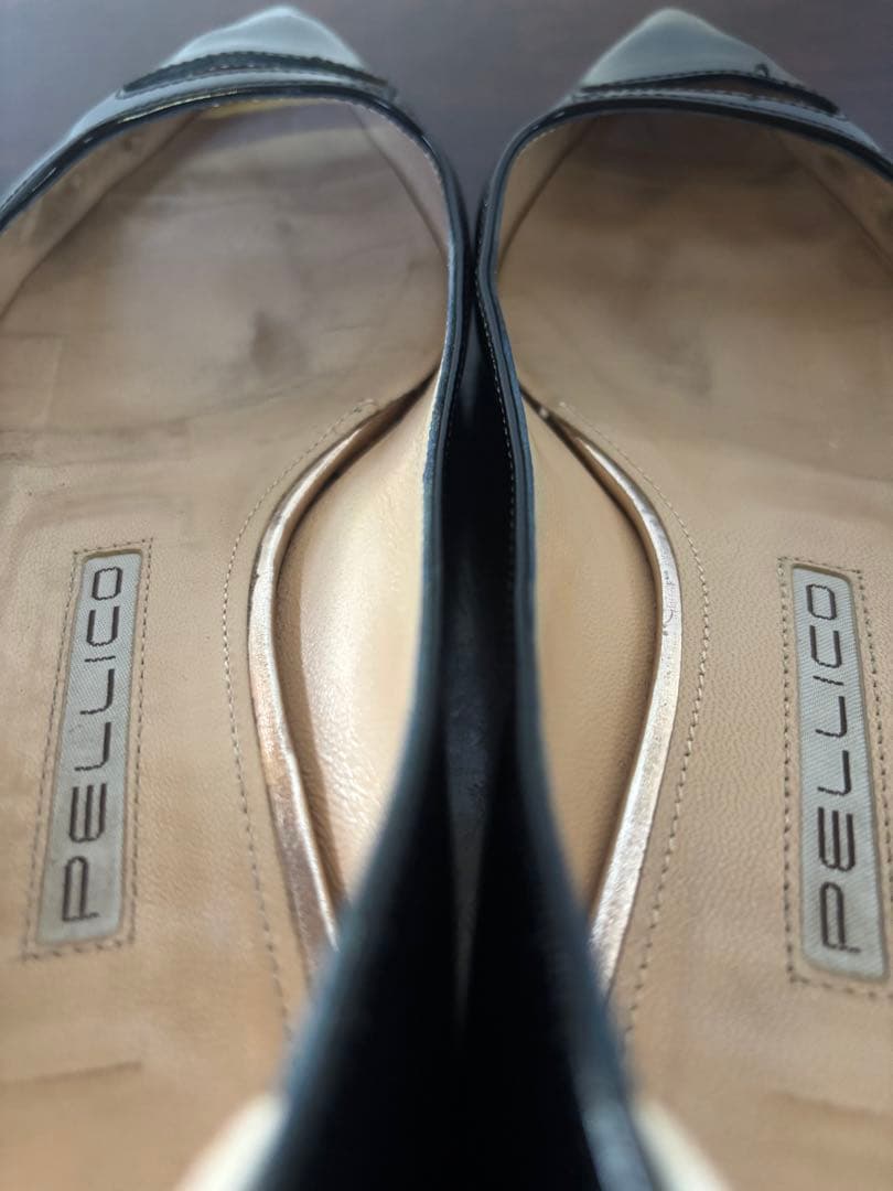 PELLICO ブラック ポインテッドトゥ パンプス　フラットシューズ　36