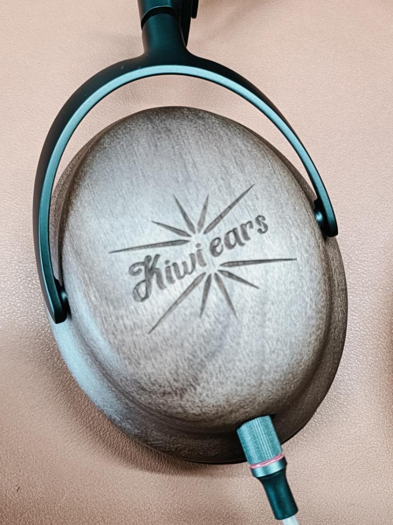 Kiwi　Ears　Atheia　デュアルドライバーヘッドフォン