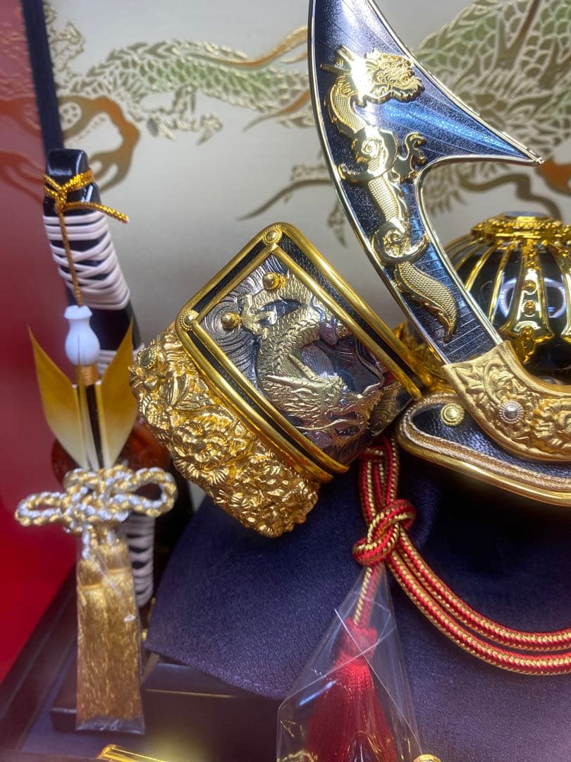 東京久月　五月人形　家紋付き兜飾り　ガラスケース入