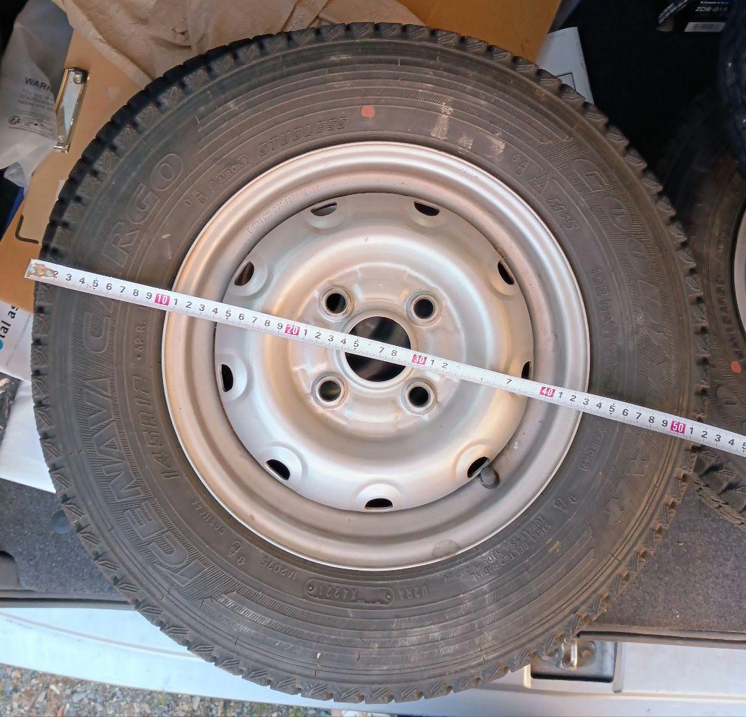 送料無料　匿名　冬仕様　※2本※　12インチ　 スタッドレスタイヤ