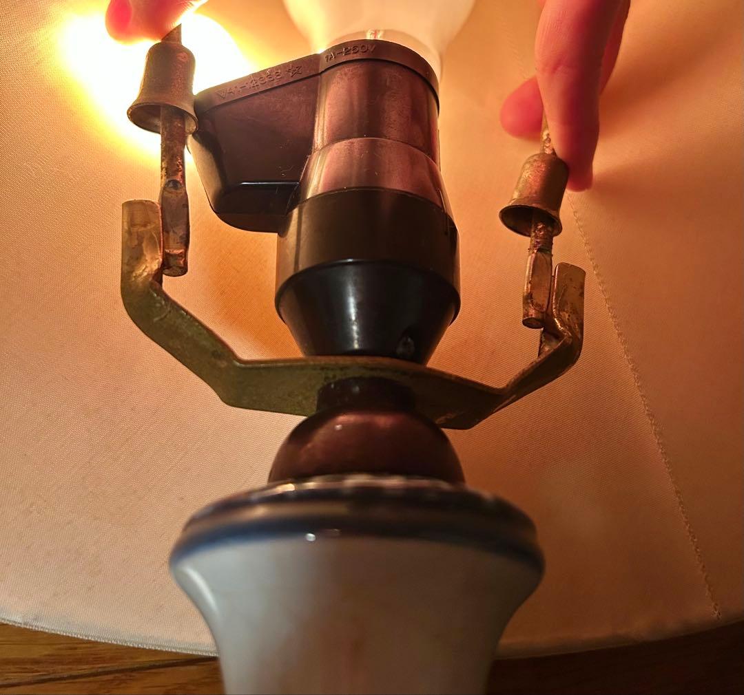 ヨーロッパ　フランスアンティーク　ヴィンテージvintage ランプシェイド陶器