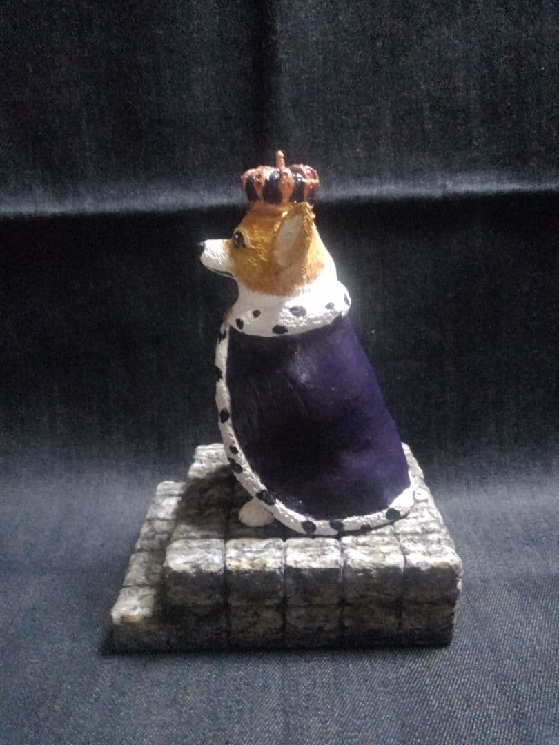 ロイヤルコーギーの壁掛け（制作中）