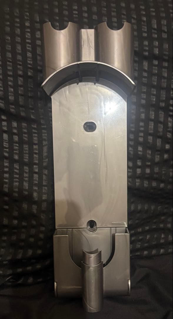 美品！洗浄済みだから、すぐ使えます！ガンメタリックの#ダイソン#V7セット