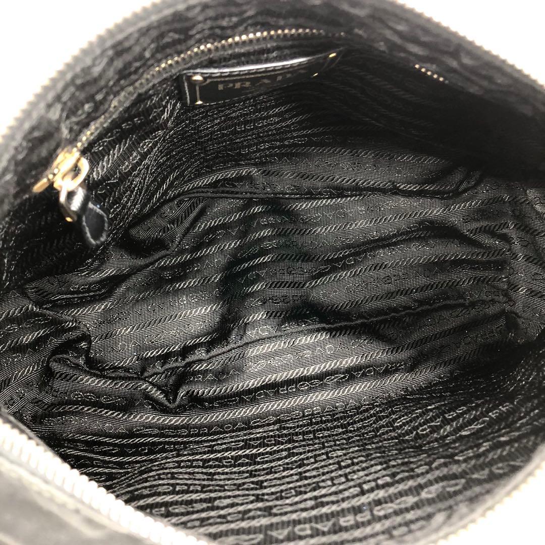 ✨ギャランティ付✨プラダ ショルダーバッグ メタルロゴ ゴールド金具 ナイロン