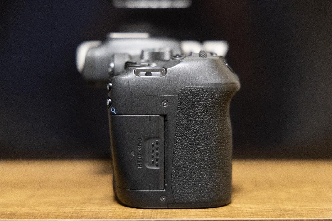 Canon EOS R7 ミラーレスカメラ 本体