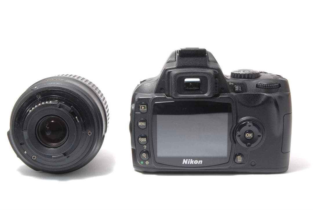 届いてすぐに使える Nikon D40 ダブルレンズ 初心者にもおすすめ
