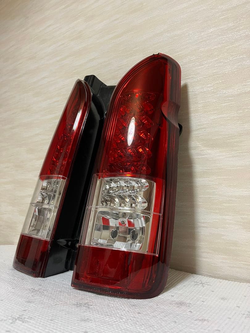 球切れなし 200ハイエース LEDテール t16 LEDバルブ付き