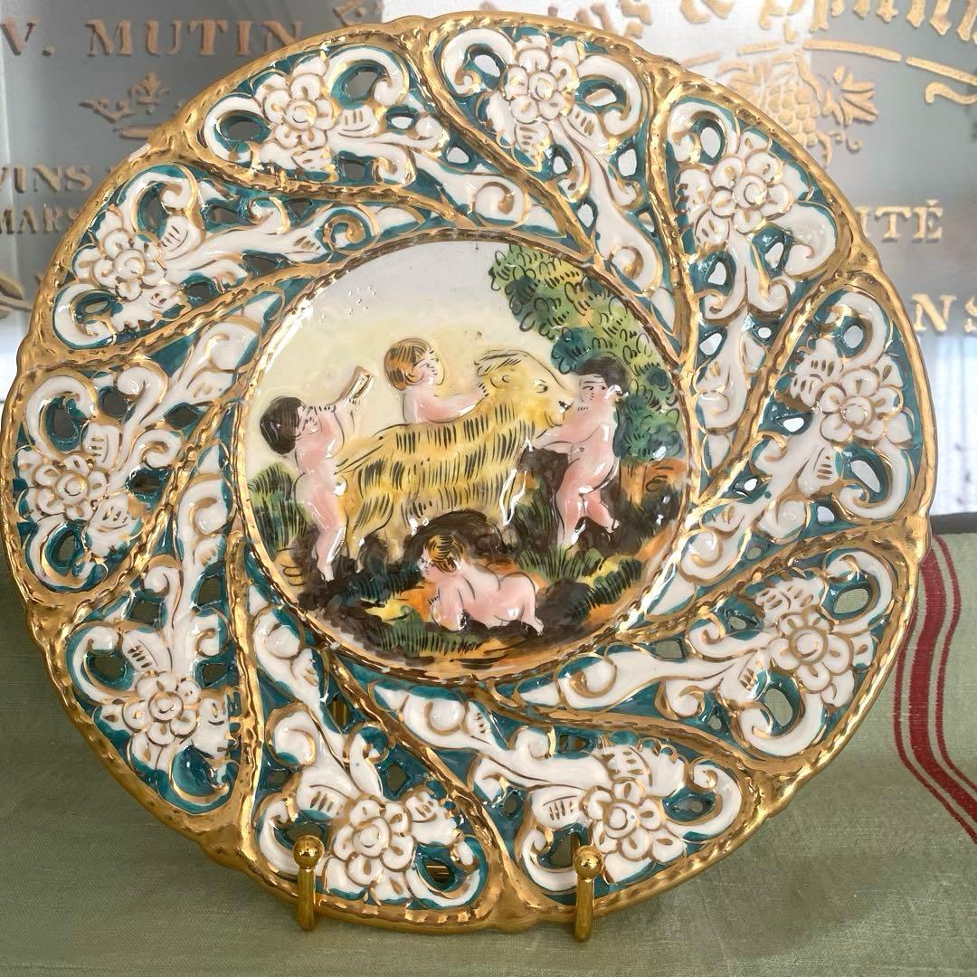 CAPODIMONTE イタリア製 陶器 飾り皿 天使　エンボス装飾アンティーク