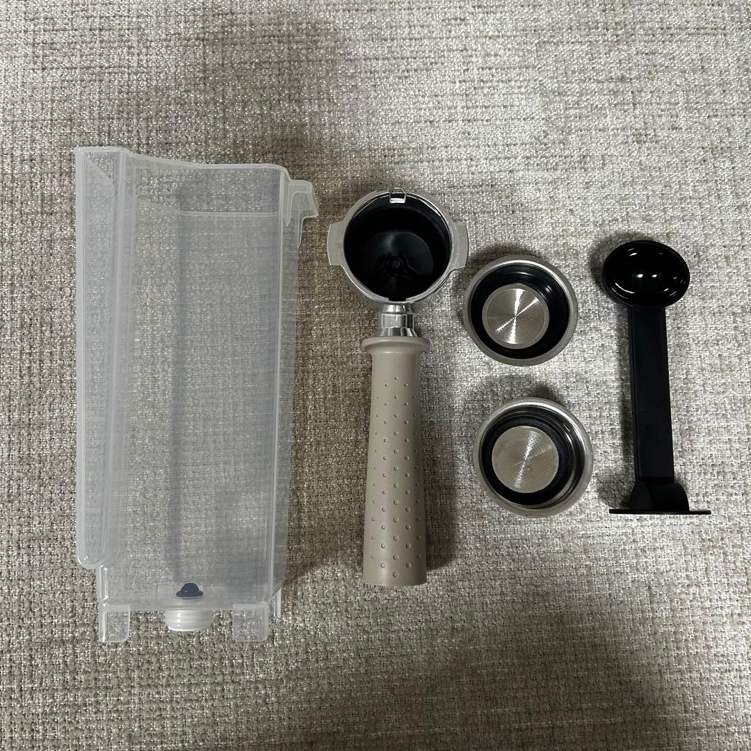 今だけ値下げ中【美品】DeLonghiエスプレッソメーカー スティローザ