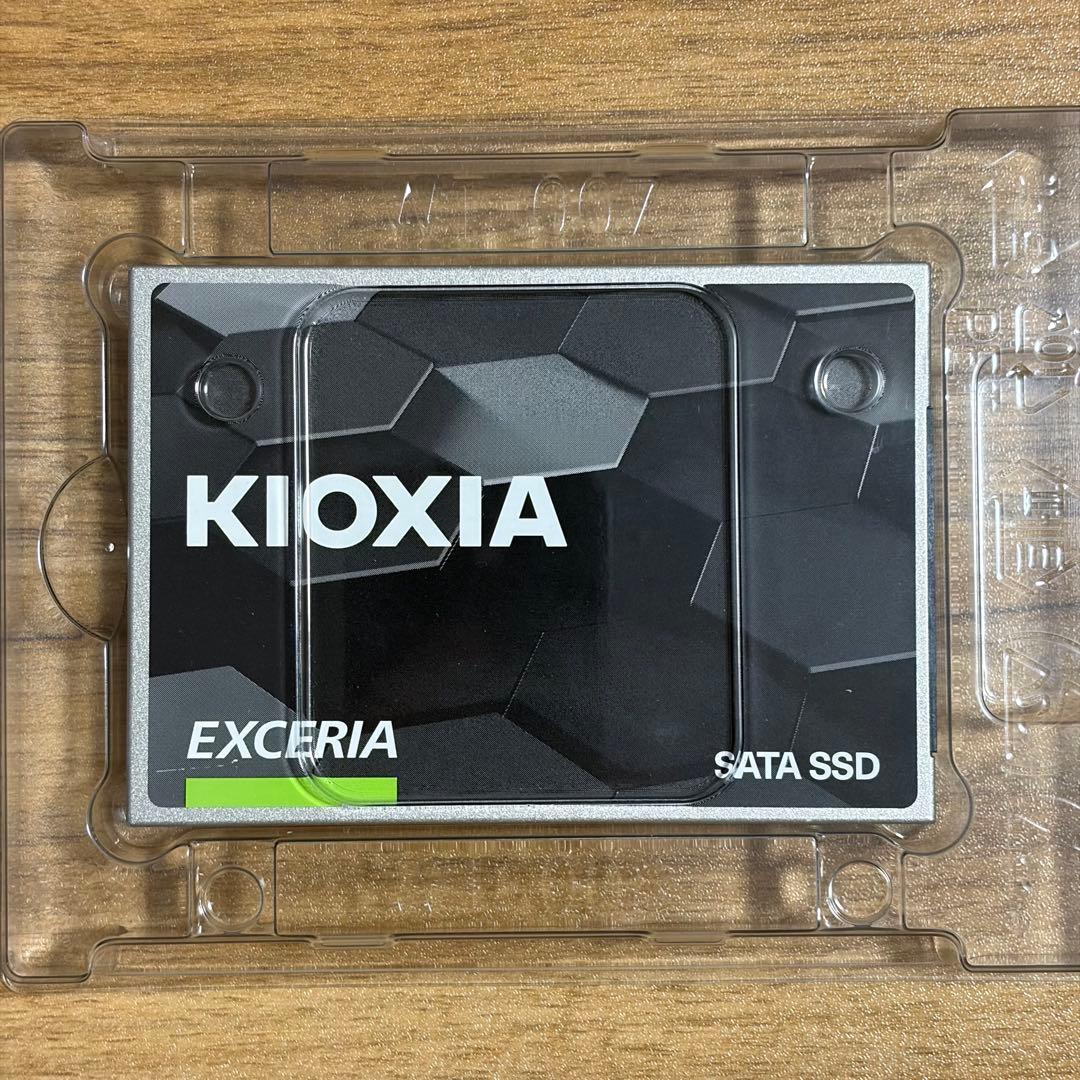 美品 KIOXIA EXCERIA 2.5インチ SATA SSD 960GB