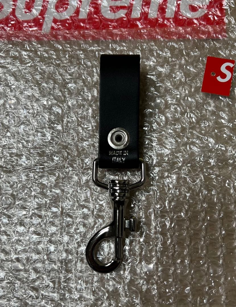 最安値【新品】シュプリーム レザーキーループ　黒　イタリア製