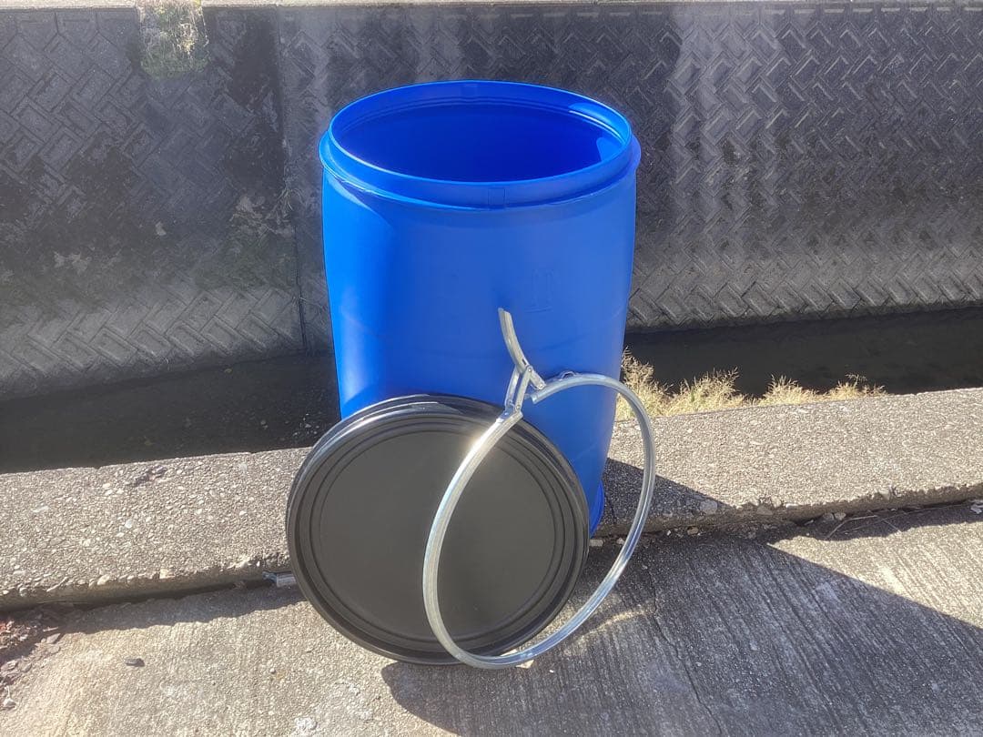 84プラスチックドラム　ポリタンク　オープンタイプ　200ℓ ×4個　引取限定