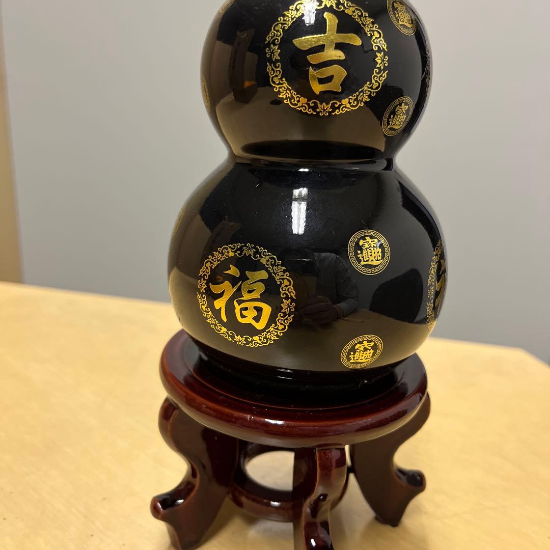 黒翡翠　ひょうたん型置物　中国土産　台座付　専用箱付　開運　幸福　招福