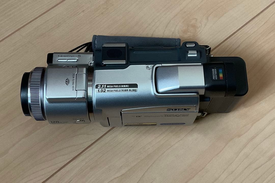 ビデオカメラ SONY Handycam TRV70K