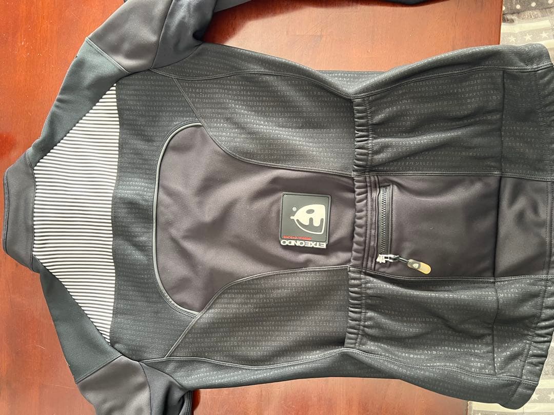 ETXEONDO ウィンドストッパー ブラック サイクルジャケット