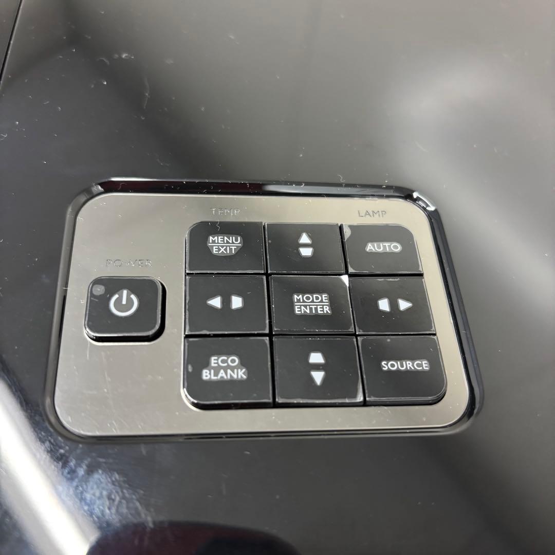 masaさん専用　短焦点プロジェクター　ほぼ新品　1回4時間のみ使用　DLP